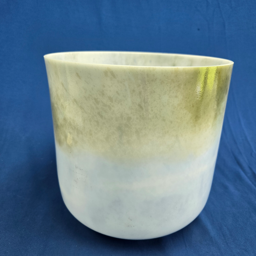 [#3683] Spearmint & Blueberry Infused Quartz Crystal Singing Bowl | 10" | 3G+44 | 201 Hz