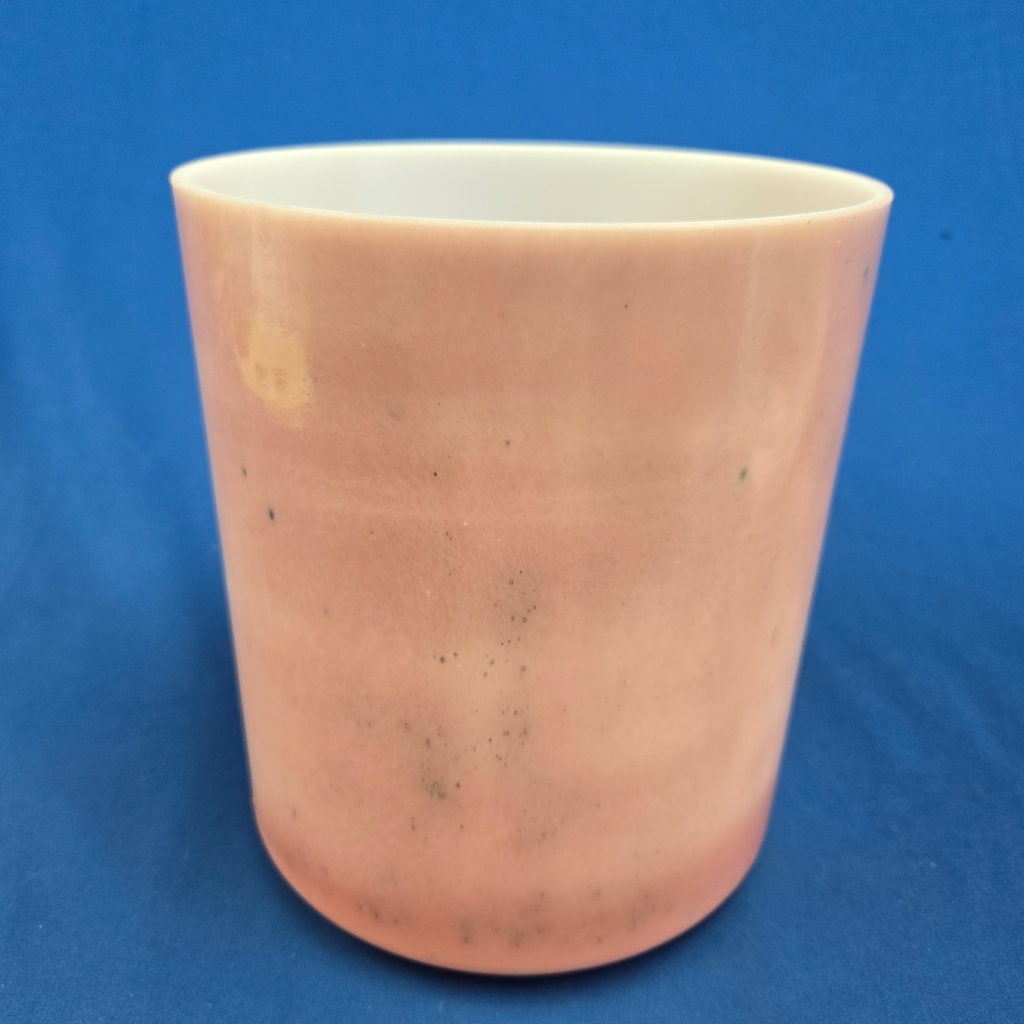 [3908] Rose Quartz Infused Quartz Crystal Singing Bowl | 7" | 4 F# +35 | 377 Hz