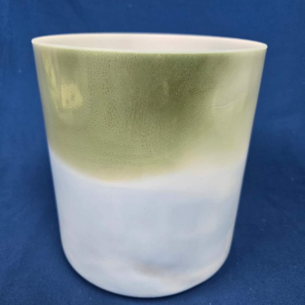 [3915] Spearmint & Blueberry Infused Quartz Crystal Singing Bowl | 7" | 4 F# -47 | 360 Hz