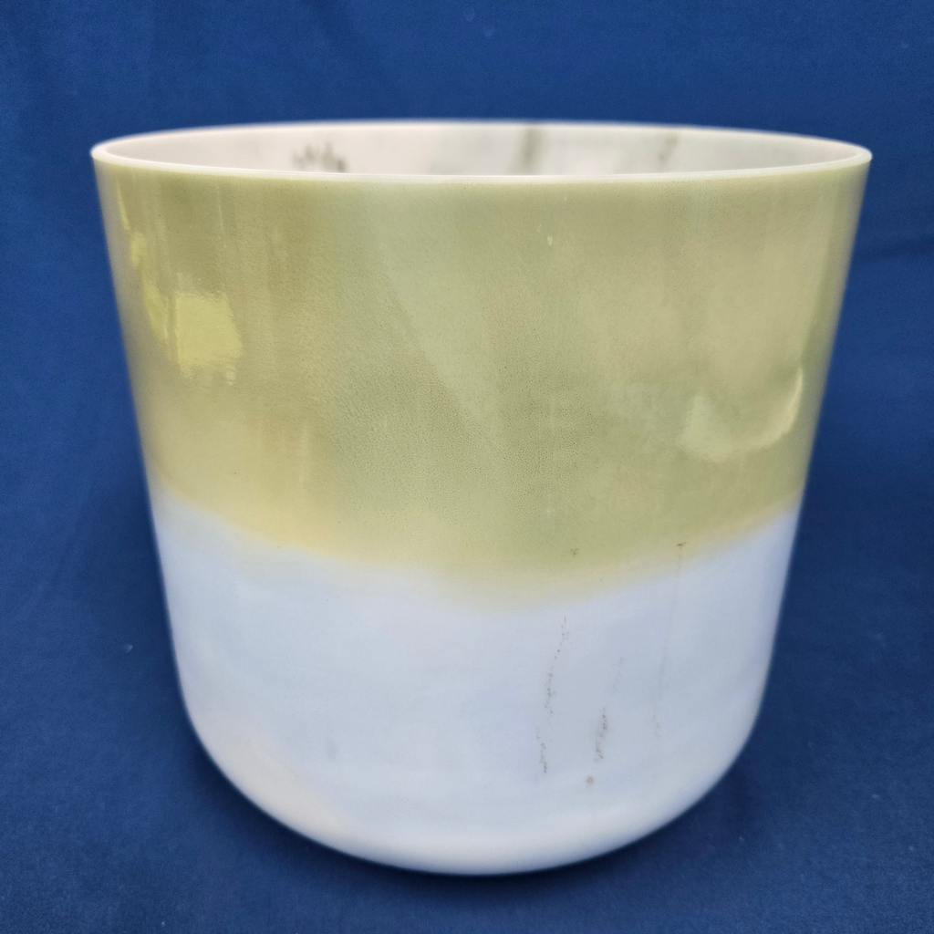 [#4214] Spearmint & Blueberry Infused Quartz Crystal Singing Bowl | 8" | 4 C +42 | 268 Hz