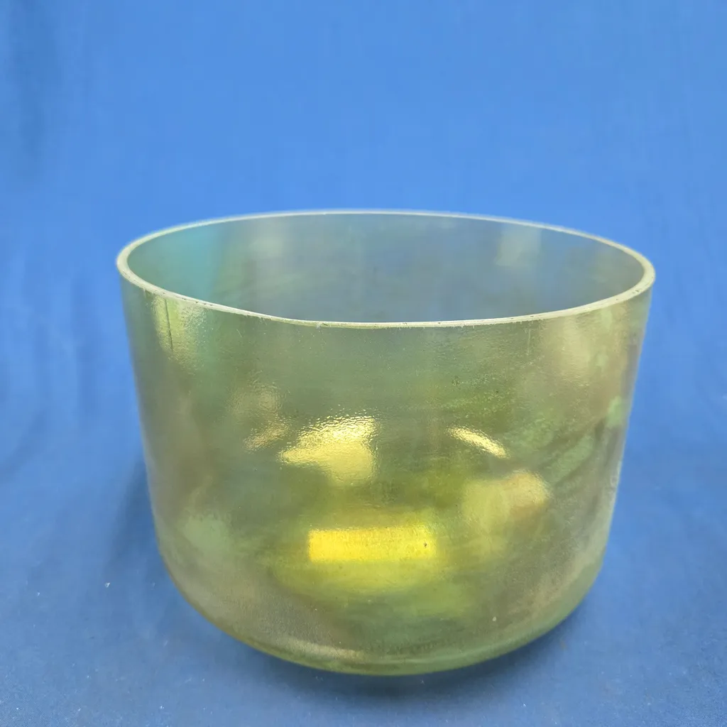 [#4334] Dioptase Infused Quartz Crystal Singing Bowl | 9" | 4 C +32 | 282 Hz