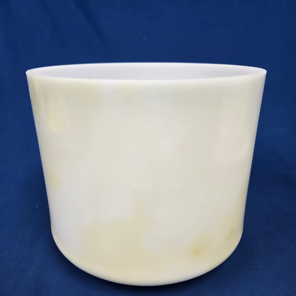 [#4401] Calcium Infused Quartz Crystal Singing Bowl | 9" | 4 F +32 | 355 Hz