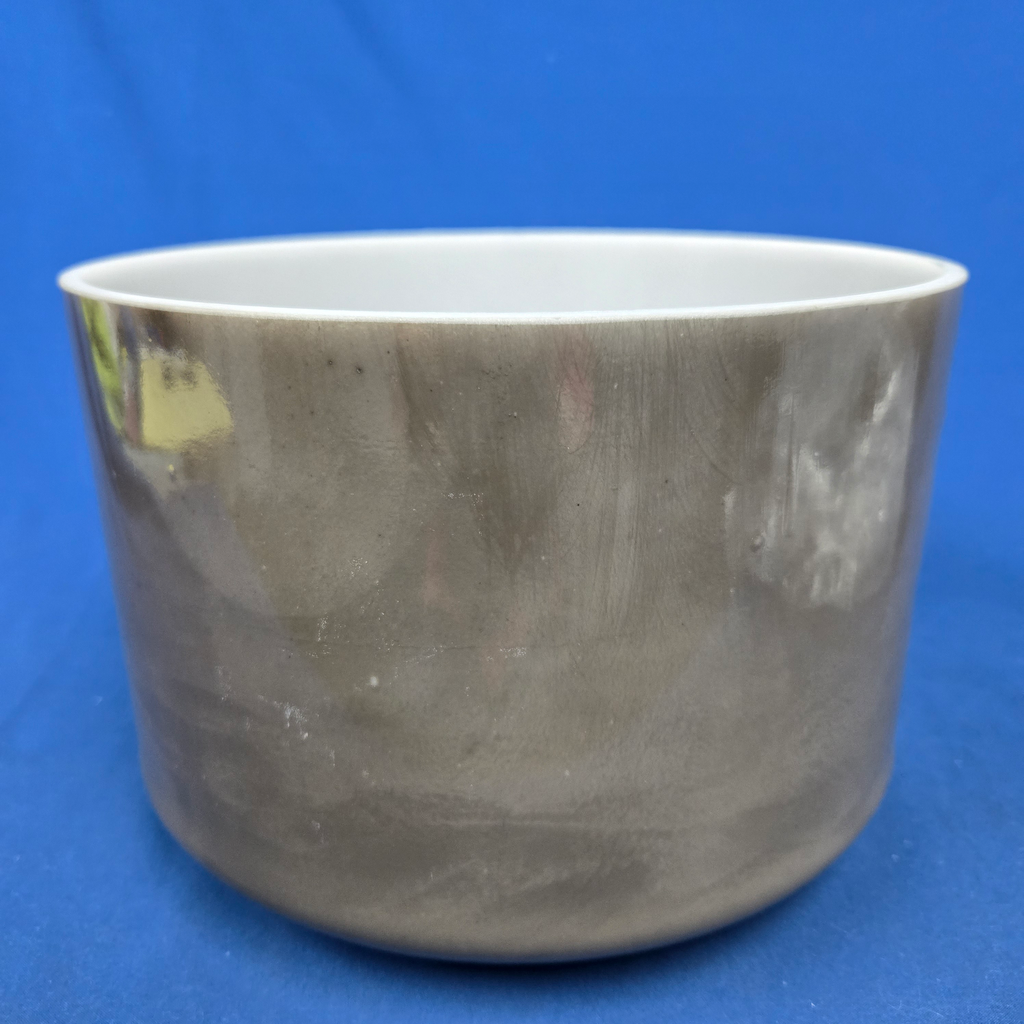 [#4412] Trace Mineral Infused Quartz Crystal Singing Bowl | 9" | 4 F# -11 | 367 Hz