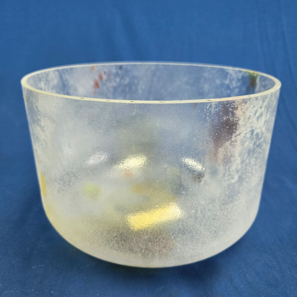 [4637] [4637] Fluorite Infused Quartz Crystal Singing Bowl | 10" | 4C+31 | 265 Hz