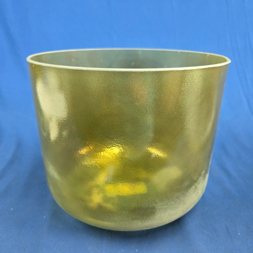 [4687] Tsavorite Infused Quartz Crystal Singing Bowl | 10" | 3G#-20 | 205 Hz